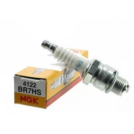 BR7HS Spark Plug P/N 771776